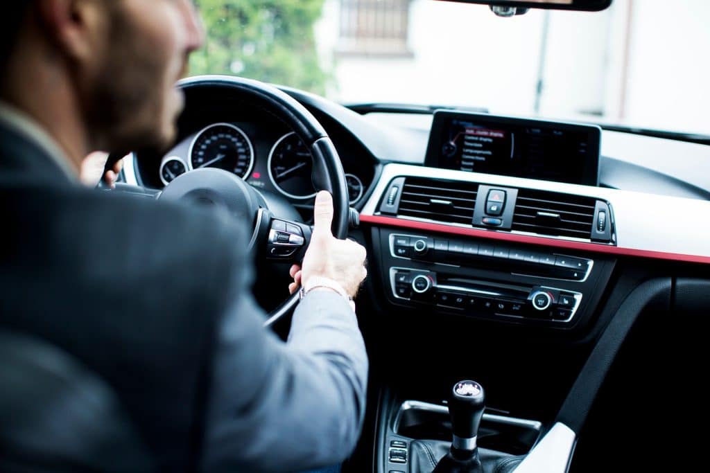 Pourquoi les gens du voyage roulent en Mercedes